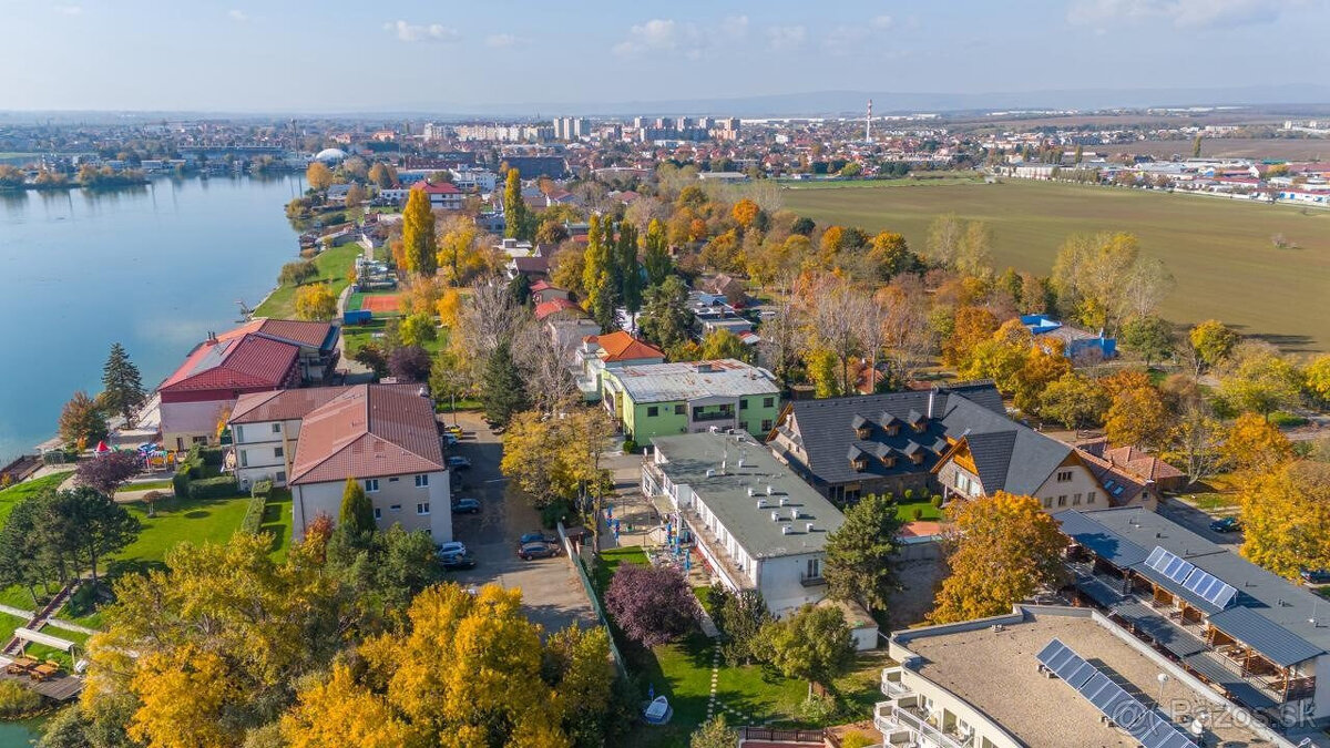 Hotel Cosmopolitan – poloha pri Slnečných jazerách