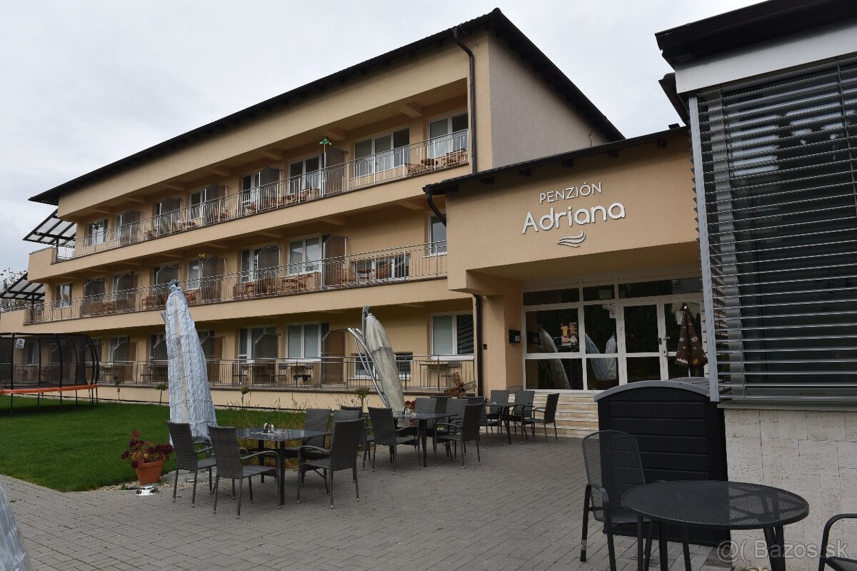 Penzión Adriana – exteriér s nápisom