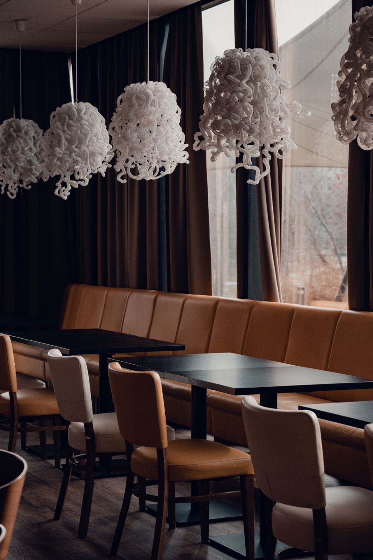 MONSTERS cafe and bar – interiér kaviarne