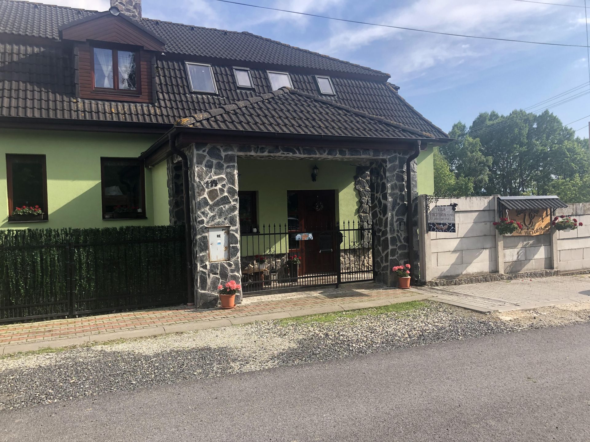 Vila Viktória – pohľad z ulice