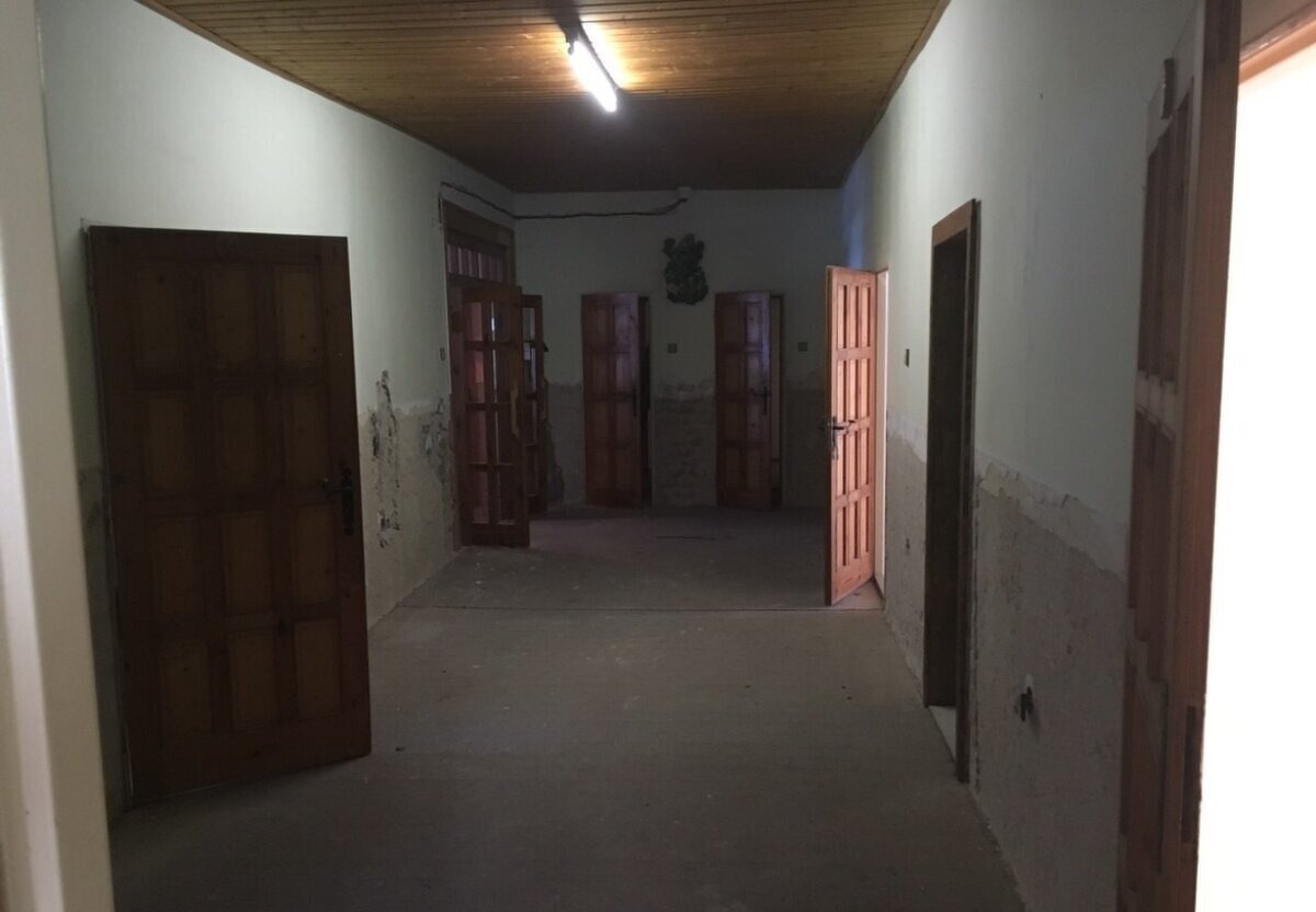 Horský hotel Šturec – chodba ubytovacieho krídla (v rekonštrukcii)