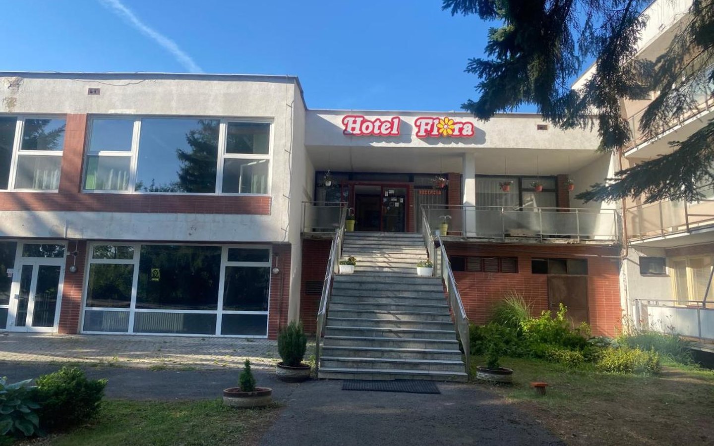 Hotel Flóra v Dudinciach